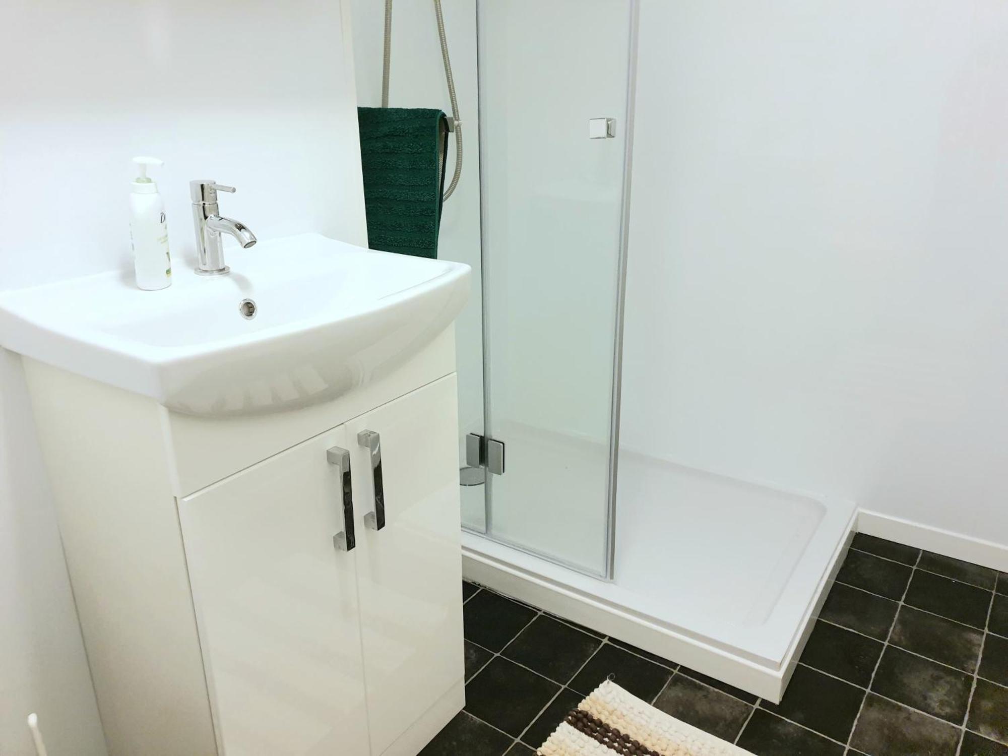 Double Room In Private Apartment London Exterior photo